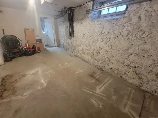 $3,150 | 12 Division Street, Unit A, Danbury, CT 06810