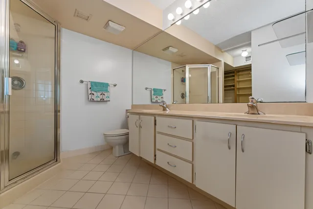 $195,999 | 2621 Village Boulevard, Unit 203, West Palm Beach, FL 33409