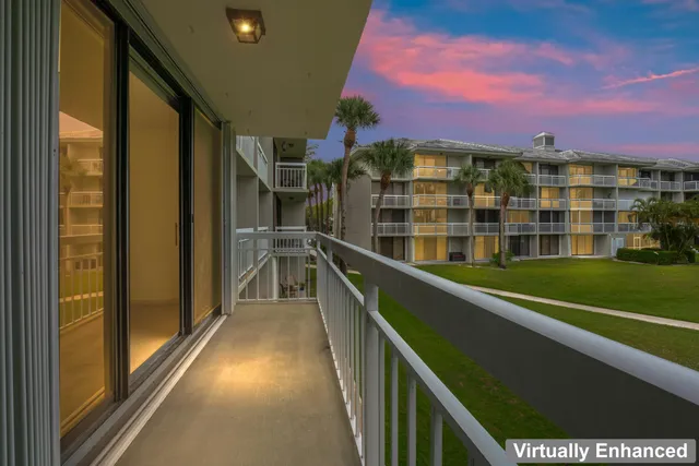 $195,999 | 2621 Village Boulevard, Unit 203, West Palm Beach, FL 33409