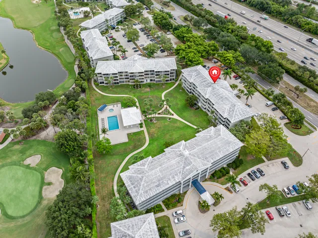 $195,999 | 2621 Village Boulevard, Unit 203, West Palm Beach, FL 33409