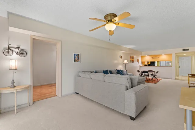 $195,999 | 2621 Village Boulevard, Unit 203, West Palm Beach, FL 33409