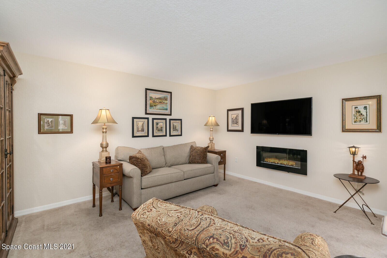 39 Piney Branch Way, Unit B Melbourne, FL 32904 - Photo 4 of 16 Living Room