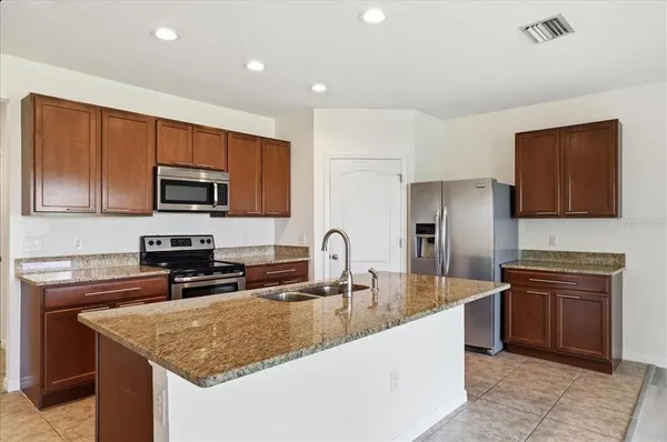 $2,500 | 15769 High Bell Place, Bradenton, FL 34212