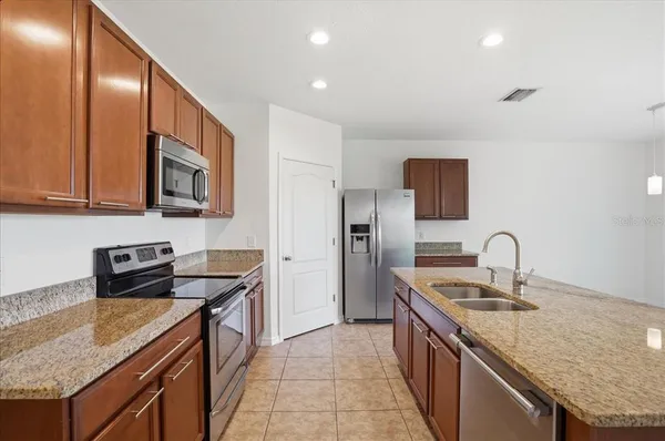 $2,500 | 15769 High Bell Place, Bradenton, FL 34212