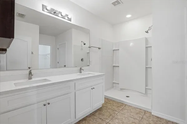 $2,500 | 15769 High Bell Place, Bradenton, FL 34212