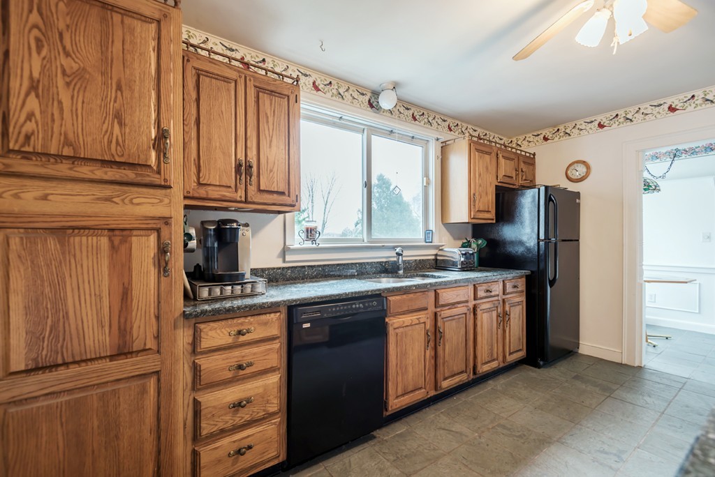 80 Dascomb Road Andover, MA 01810 - Photo 9 of 24 Gallery Image 9