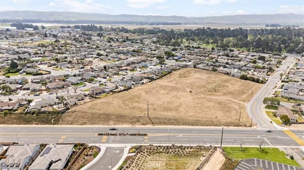 $1,500,000 | 400 East Waller Lane, Santa Maria, CA 93455