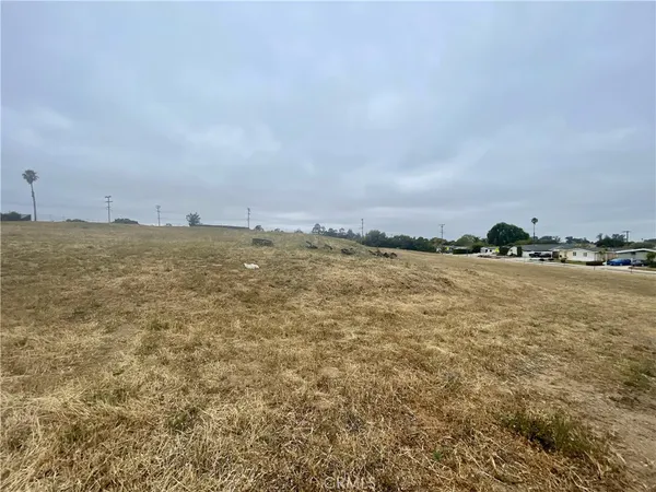 $1,500,000 | 400 East Waller Lane, Santa Maria, CA 93455