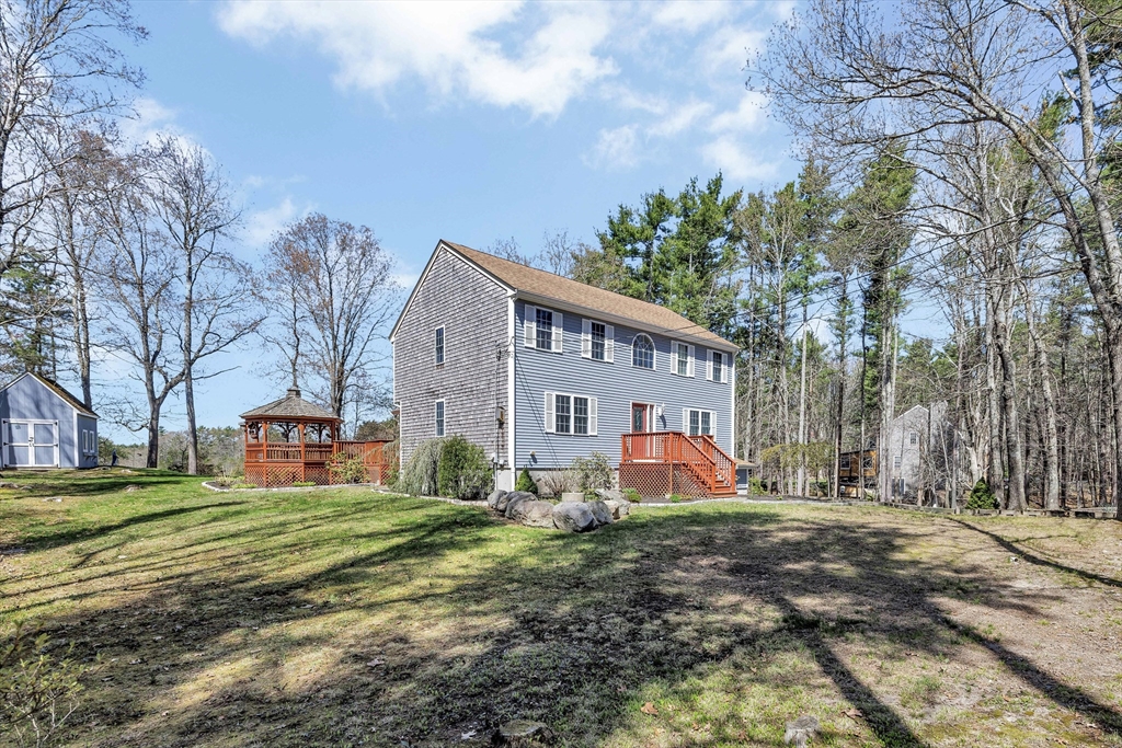 331 Braley Hill Road Rochester, MA 02770 - Photo 4 of 42