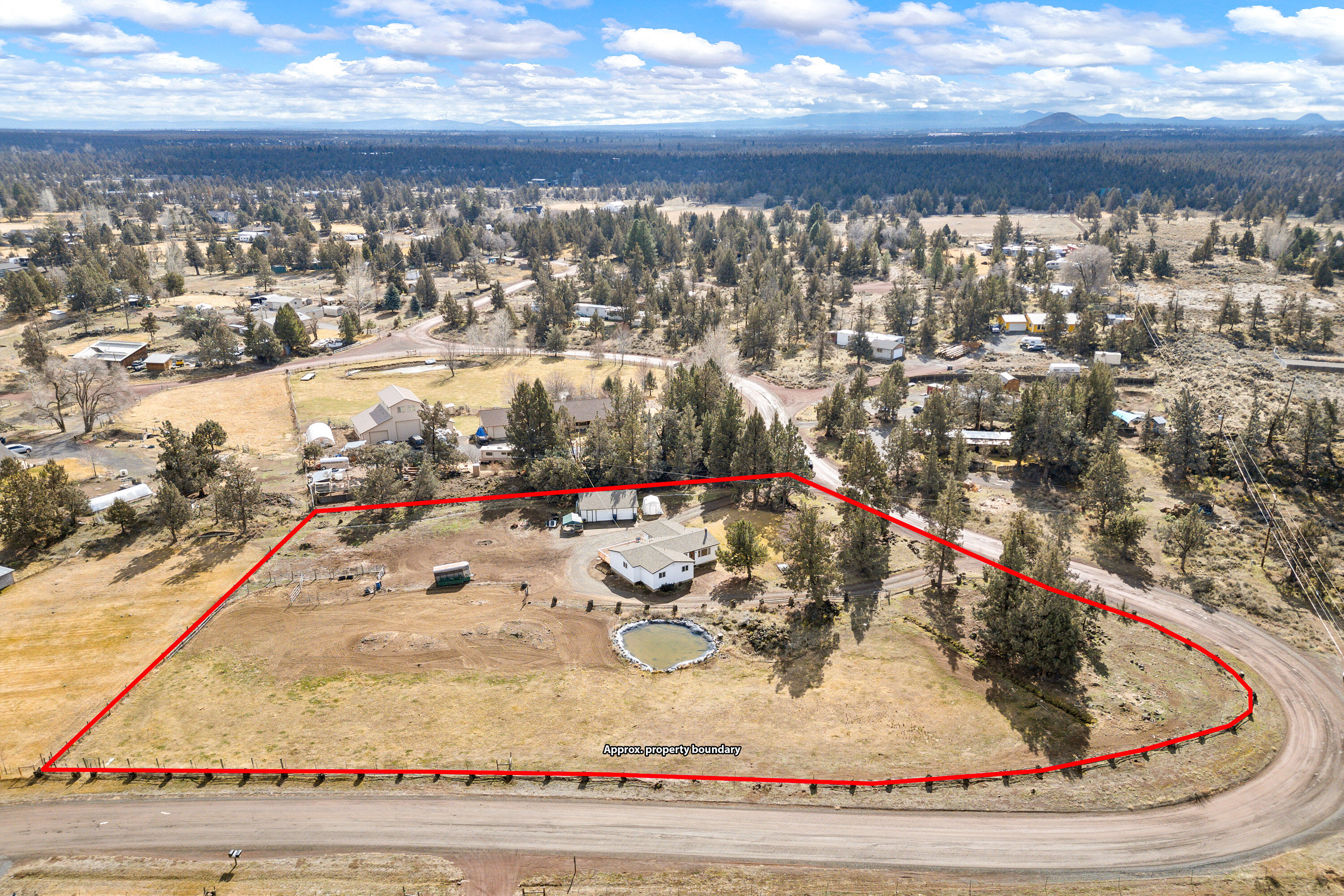 64904 Rimrock Drive Bend, OR 97703 - Photo 6 of 44