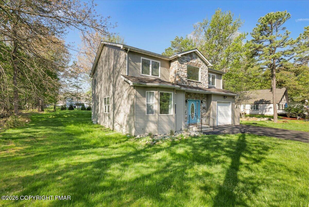 3223 Willow Grove Road Pocono Summit, PA 18346 - Photo 33 of 34 Side