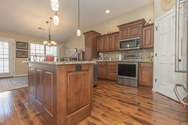 $285,000 | 4432 Mystic Creek Drive, Evansville, IN 47715