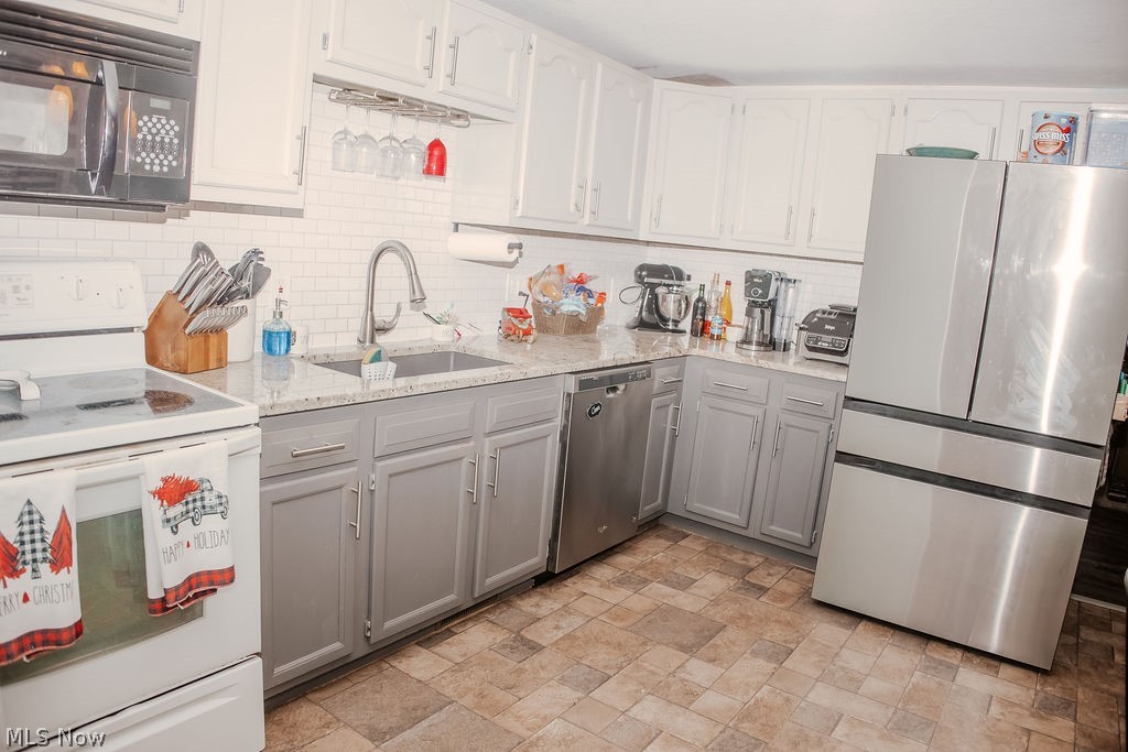 2607 Berry Road Akron, OH 44320 - Photo 10 of 15