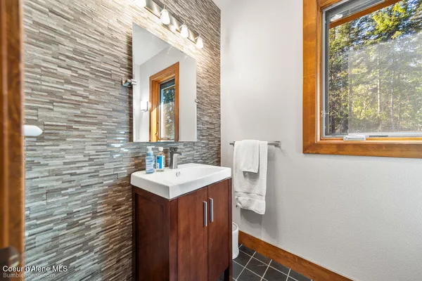 $2,875,000 | 8817 West Riverview Drive, Coeur D'Alene, ID 83814