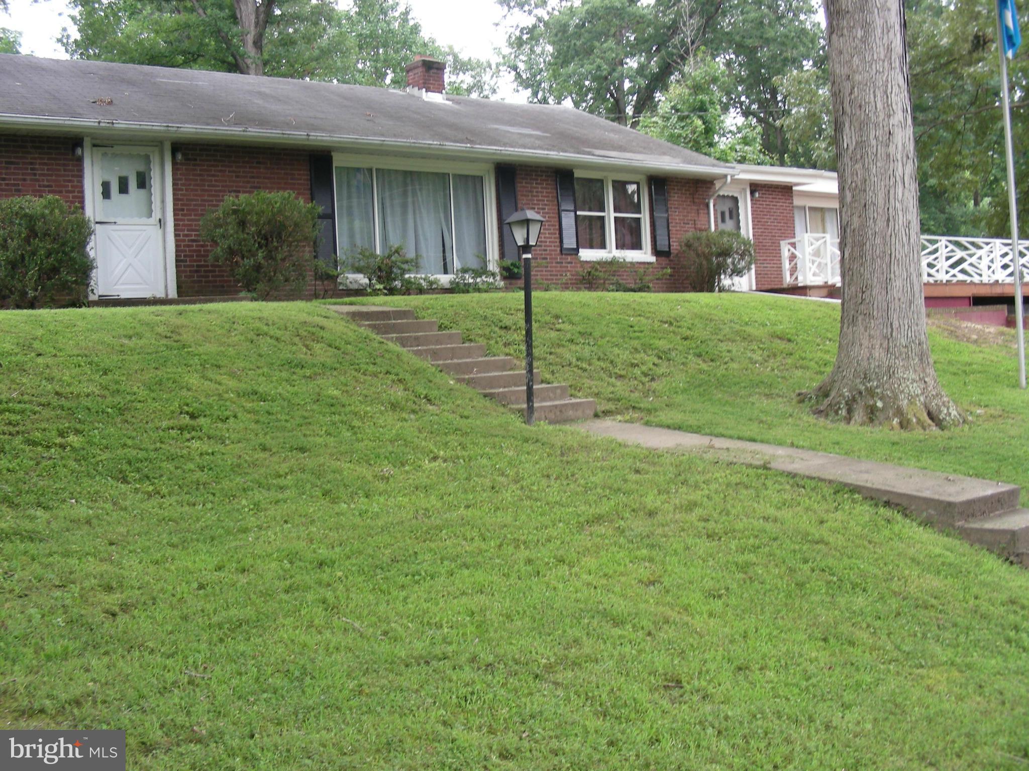 18320 Cabin Road Triangle, VA 22172 - Photo 1 of 23 Exterior (Front)