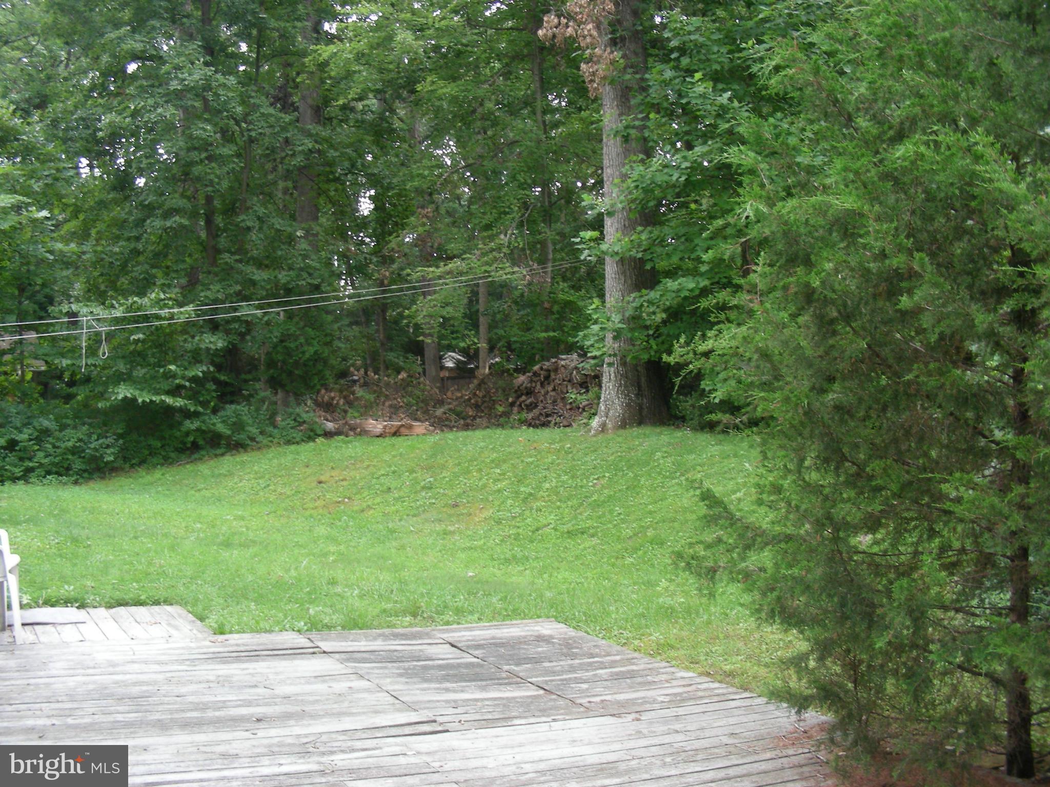 18320 Cabin Road Triangle, VA 22172 - Photo 4 of 23 Exterior (Rear)