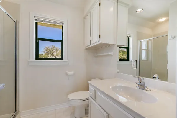 $1,355,000 | 23521 Flat Creek Drive, Marble Falls, TX 78654