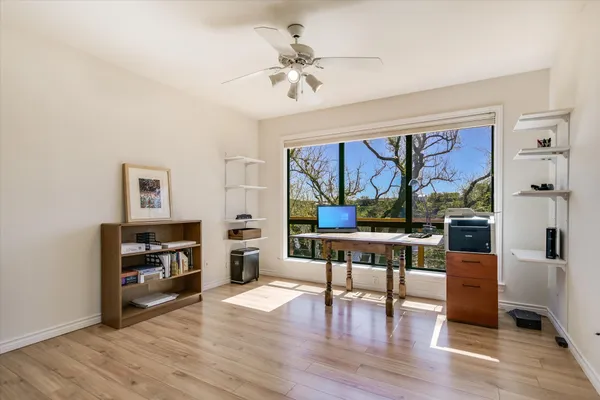 $1,355,000 | 23521 Flat Creek Drive, Marble Falls, TX 78654