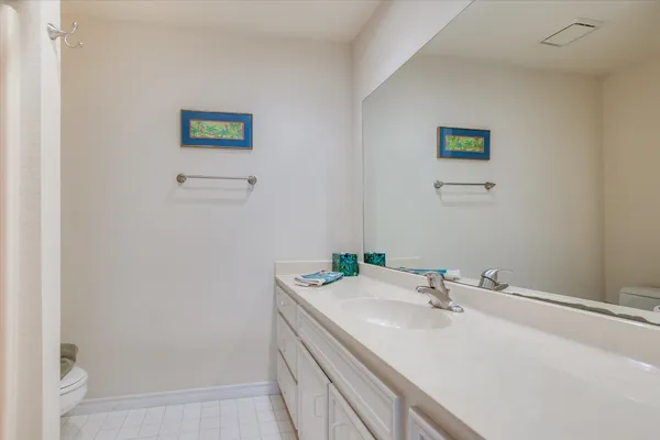 $1,355,000 | 23521 Flat Creek Drive, Marble Falls, TX 78654