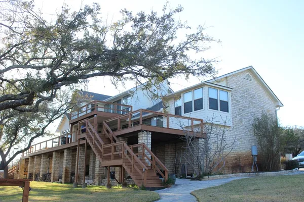 $1,355,000 | 23521 Flat Creek Drive, Marble Falls, TX 78654