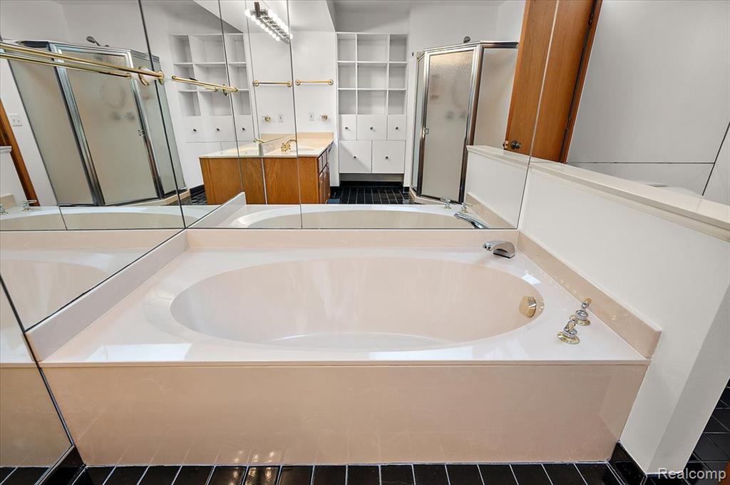 6583 Ridgeview Drive Clarkston, MI 48346 - Photo 40 of 65