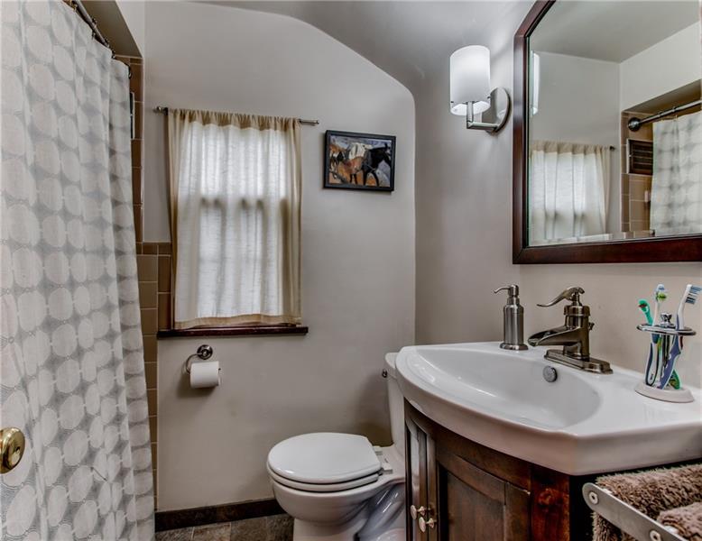504 Friday Road Pittsburgh, PA 15209 - Photo 17 of 21 Gallery Image 17