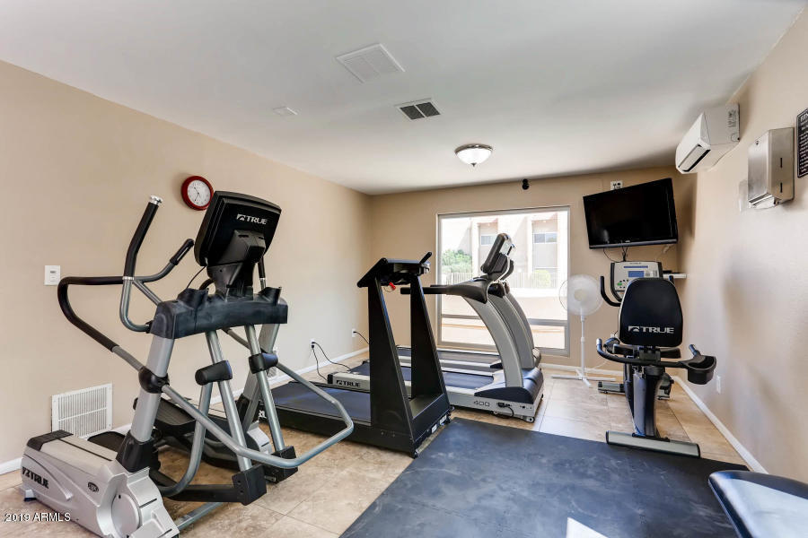5525 East Thomas Road, Unit B6 Phoenix, AZ 85018 - Photo 21 of 21 a view of a room with gym equipment