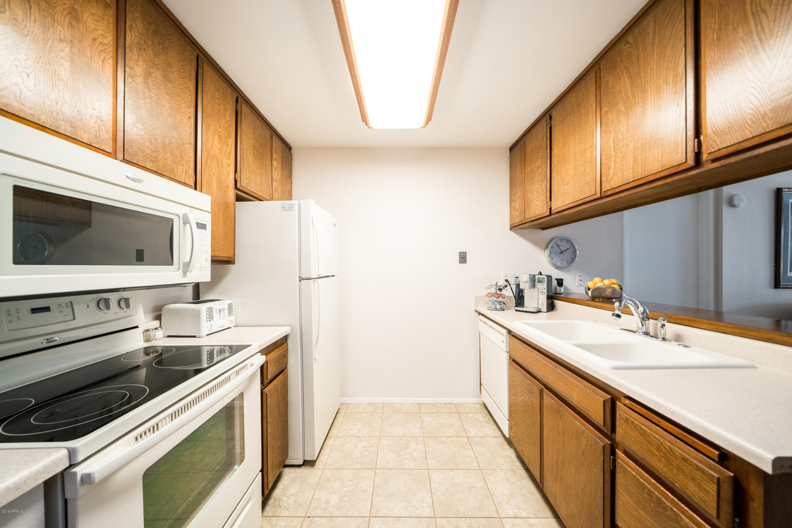 5525 East Thomas Road, Unit B6 Phoenix, AZ 85018 - Photo 4 of 21 DSC09956
