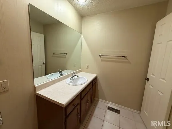 $235,000 | 3919 South Laurel Court, Bloomington, IN 47401