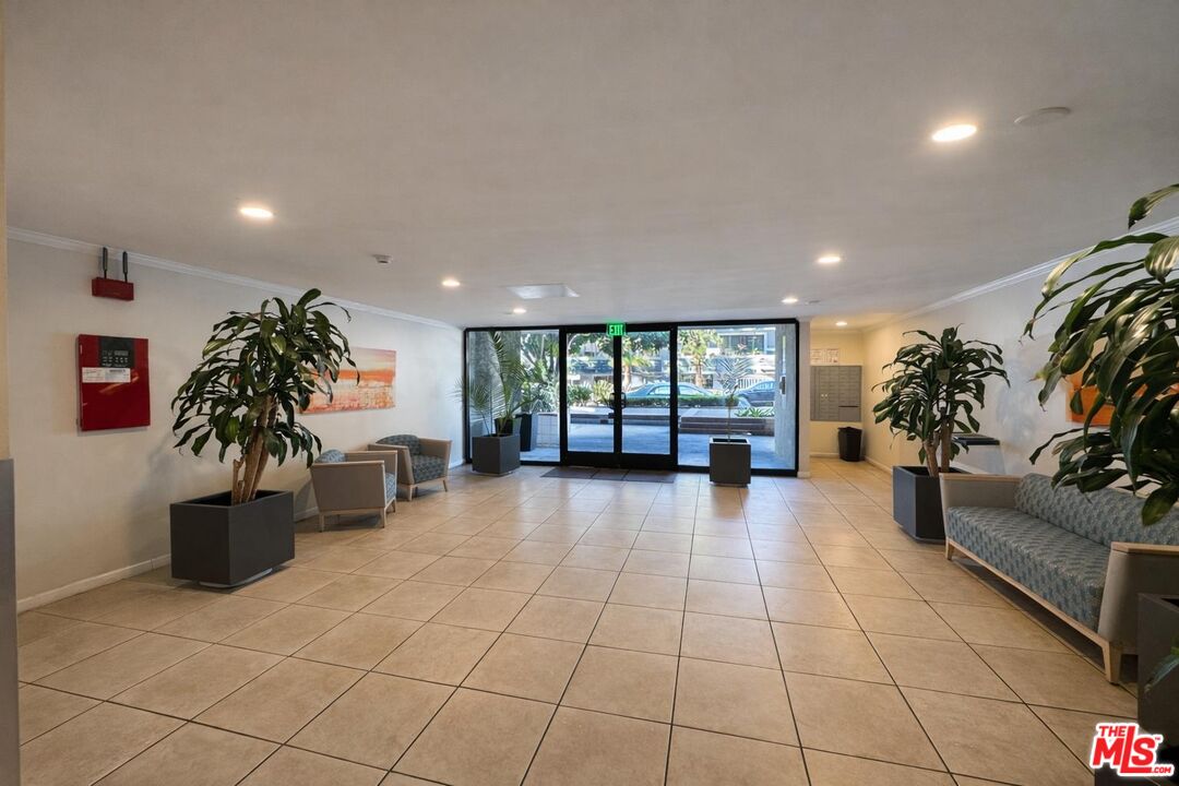 5100 Vía Dolce, Unit 305 Marina del Rey, CA 90292 - Photo 12 of 54 a view of livingroom with furniture