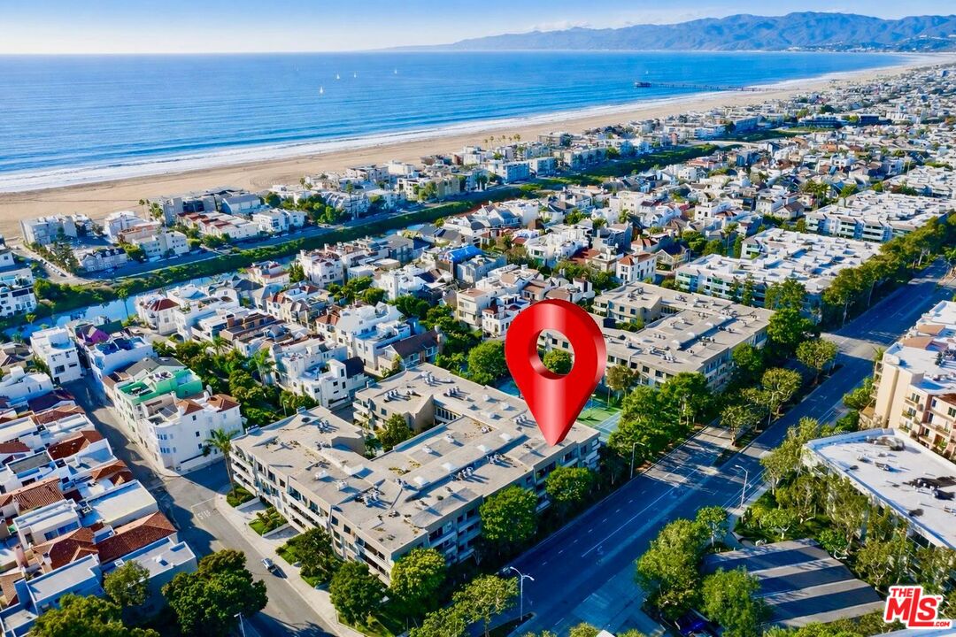 5100 Vía Dolce, Unit 305 Marina del Rey, CA 90292 - Photo 20 of 54 an aerial view of a