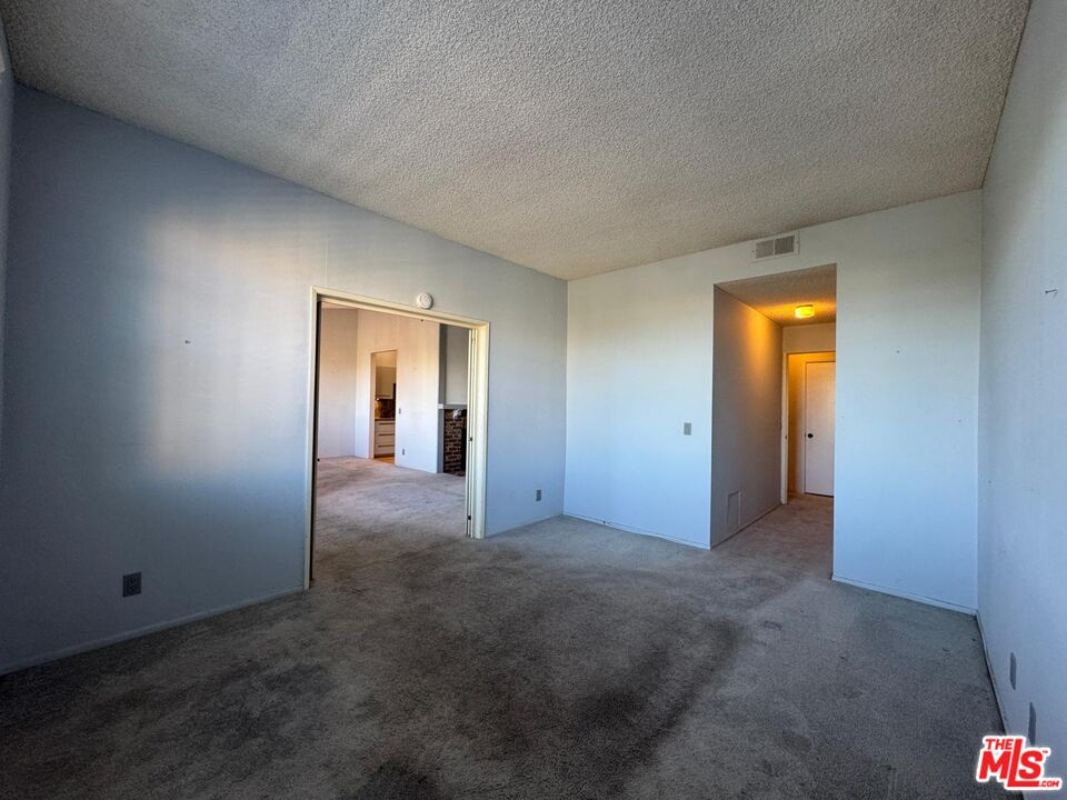 5100 Vía Dolce, Unit 305 Marina del Rey, CA 90292 - Photo 37 of 54 a view of empty room with window