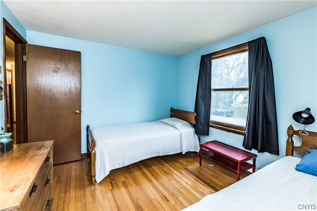 101 Longmeadow Circle Syracuse, NY 13205 - Photo 7 of 12