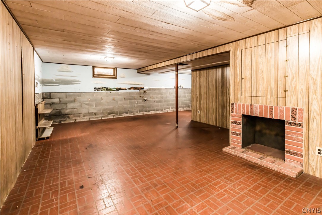 101 Longmeadow Circle Syracuse, NY 13205 - Photo 9 of 12