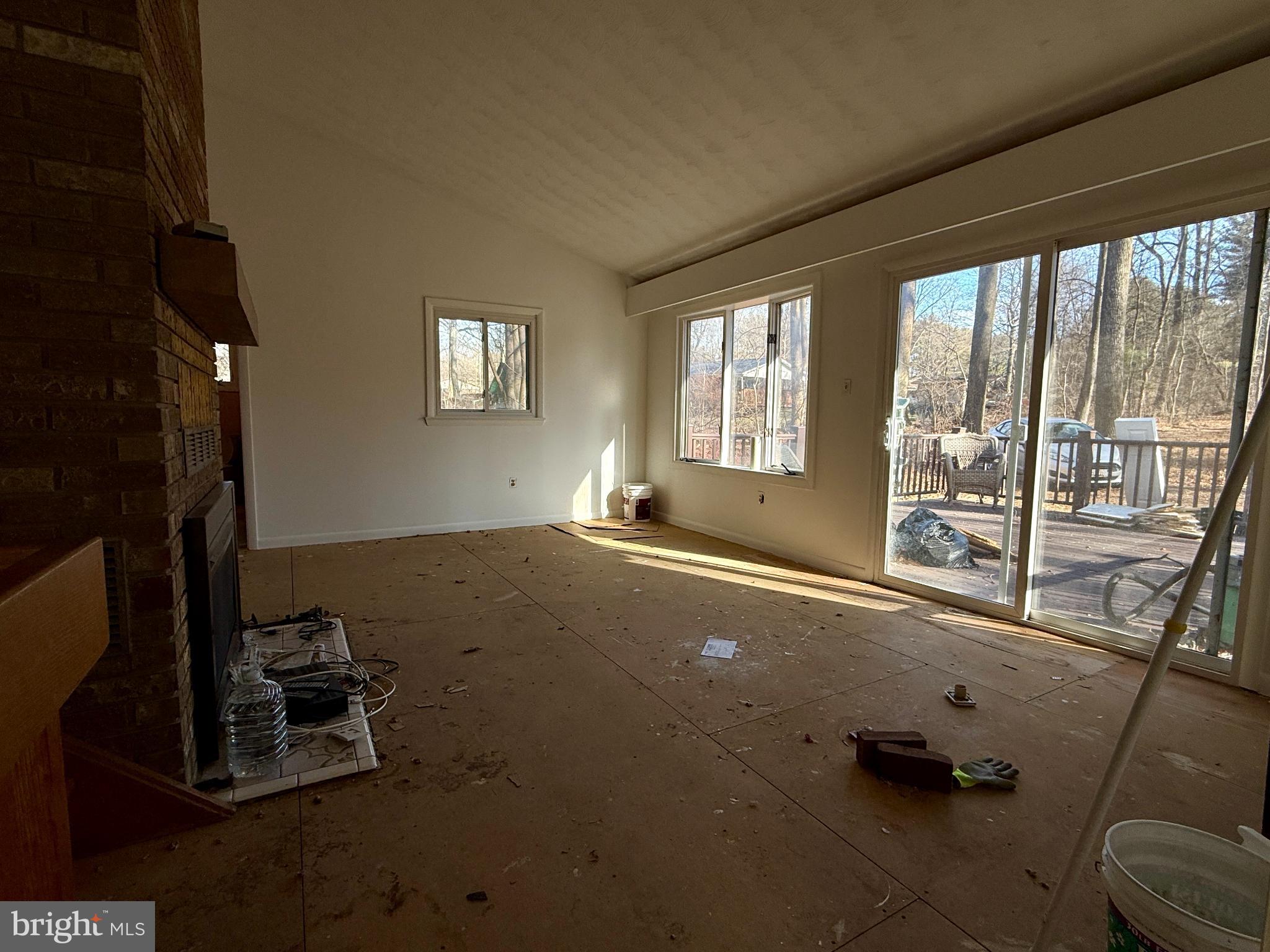 13528 John Kline Road Smithsburg, MD 21783 - Photo 11 of 21 a room with gym equipment and a large window