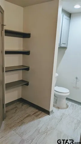 $1,900 | 15164 County Road 178, Tyler, TX 75703