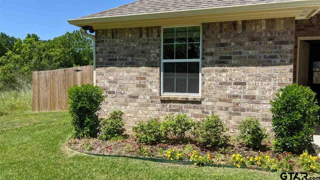 $1,900 | 15164 County Road 178, Tyler, TX 75703