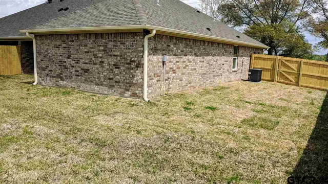 $1,900 | 15164 County Road 178, Tyler, TX 75703