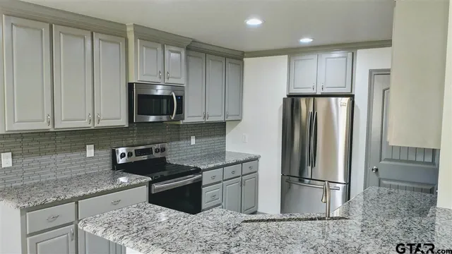 $1,900 | 15164 County Road 178, Tyler, TX 75703