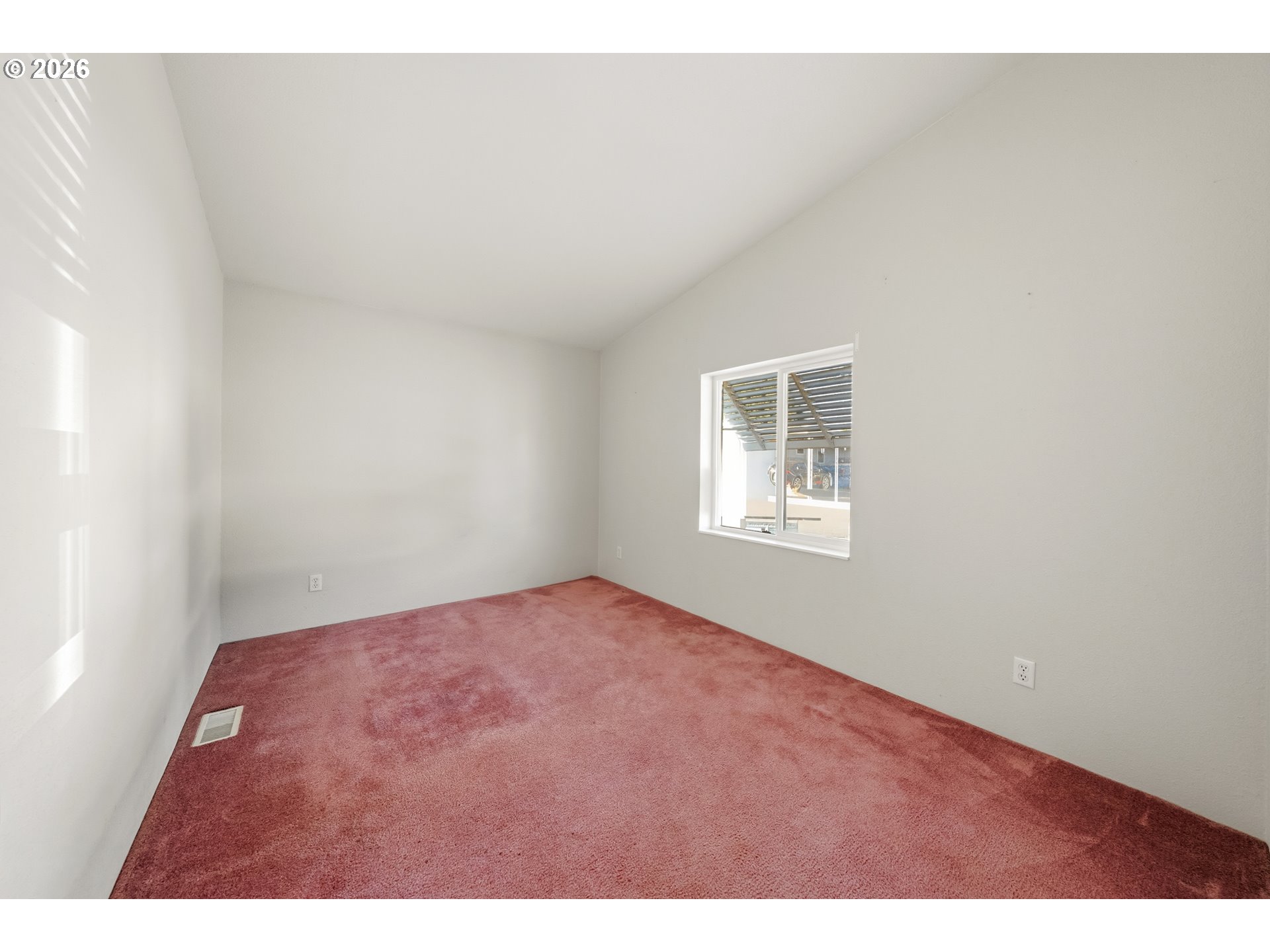 180 Twin Oaks Loop Winston, OR 97496 - Photo 24 of 43 Bedroom
