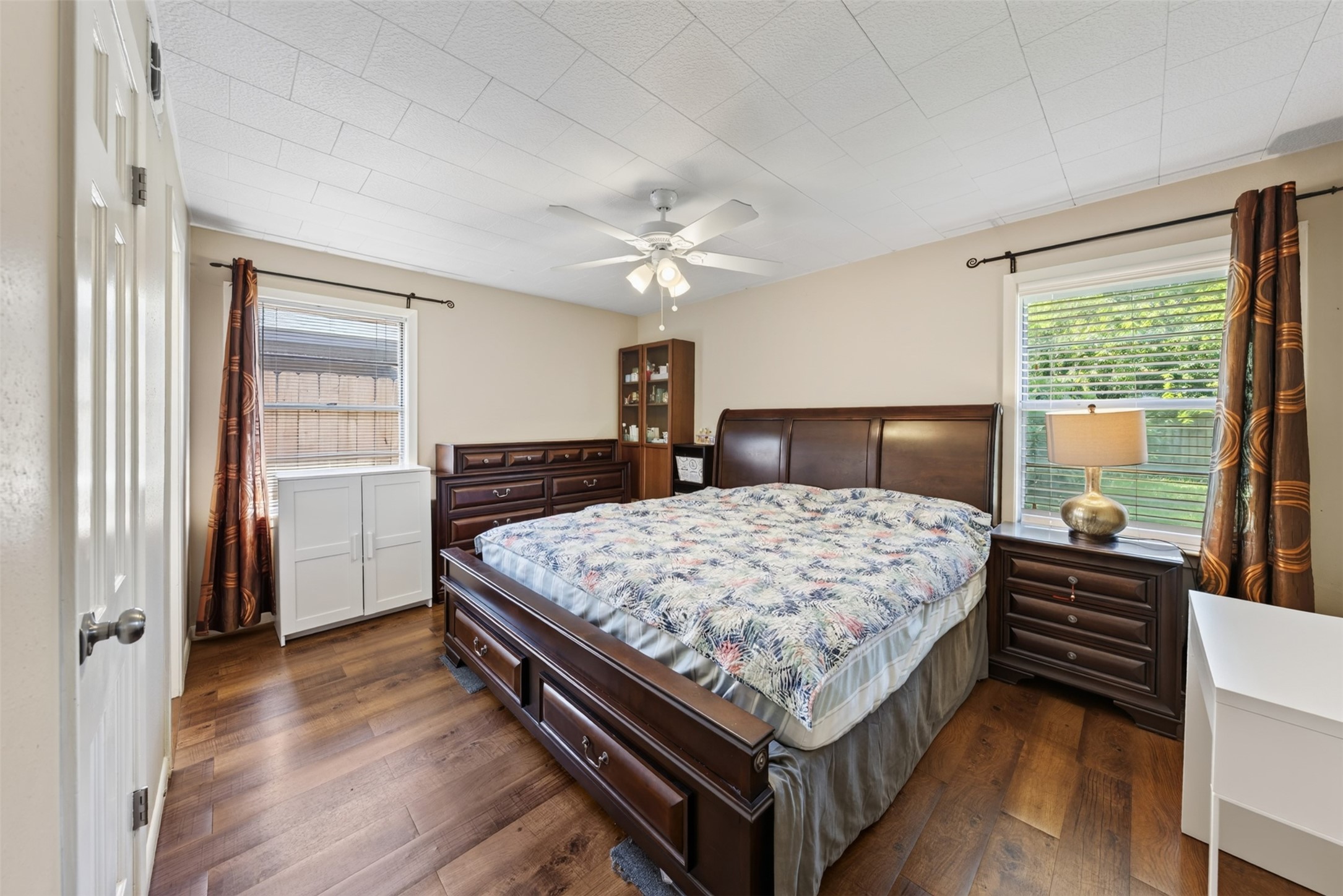 6705 Roos Road Houston, TX 77074 - Photo 20 of 36 Gallery Image 20