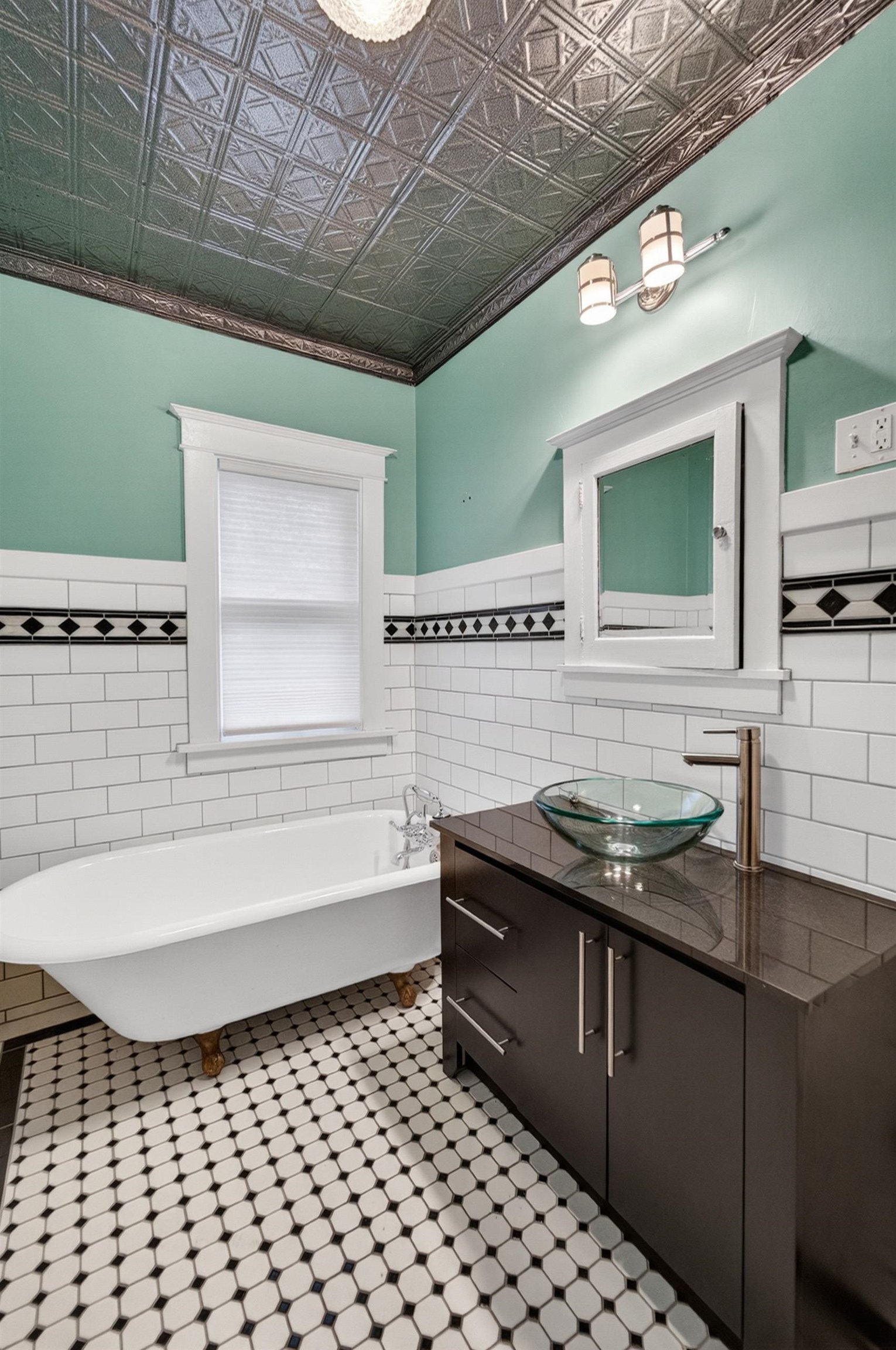 205 Dixon Street Madison, WI 53704 - Photo 31 of 39