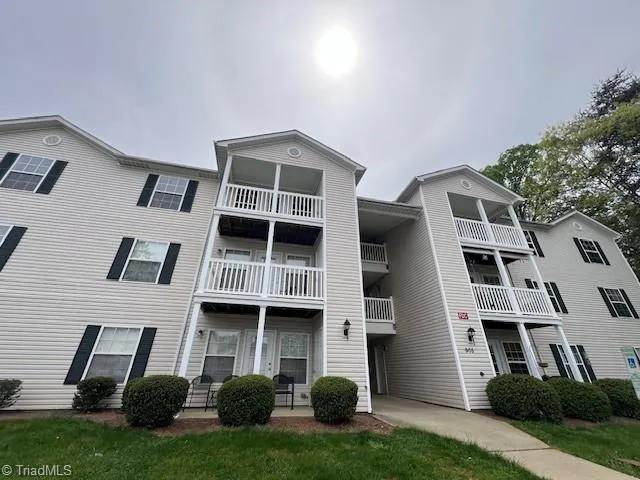 $1,200 | 905 Hanahan Court, Unit 3D, Greensboro, NC 27409