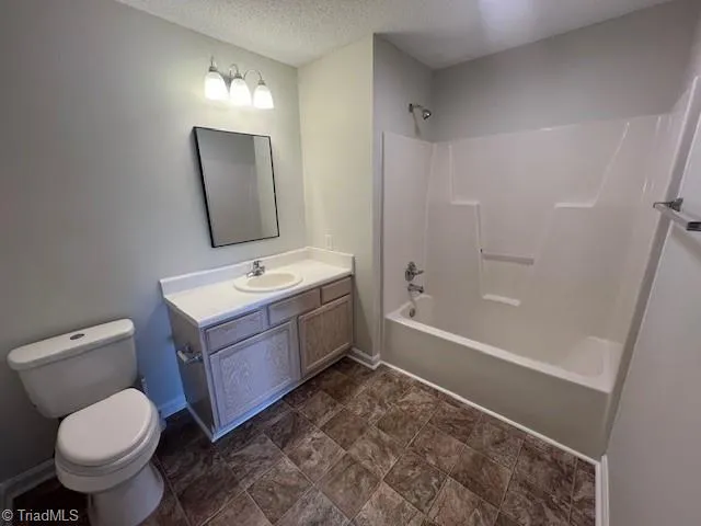 $1,200 | 905 Hanahan Court, Unit 3D, Greensboro, NC 27409