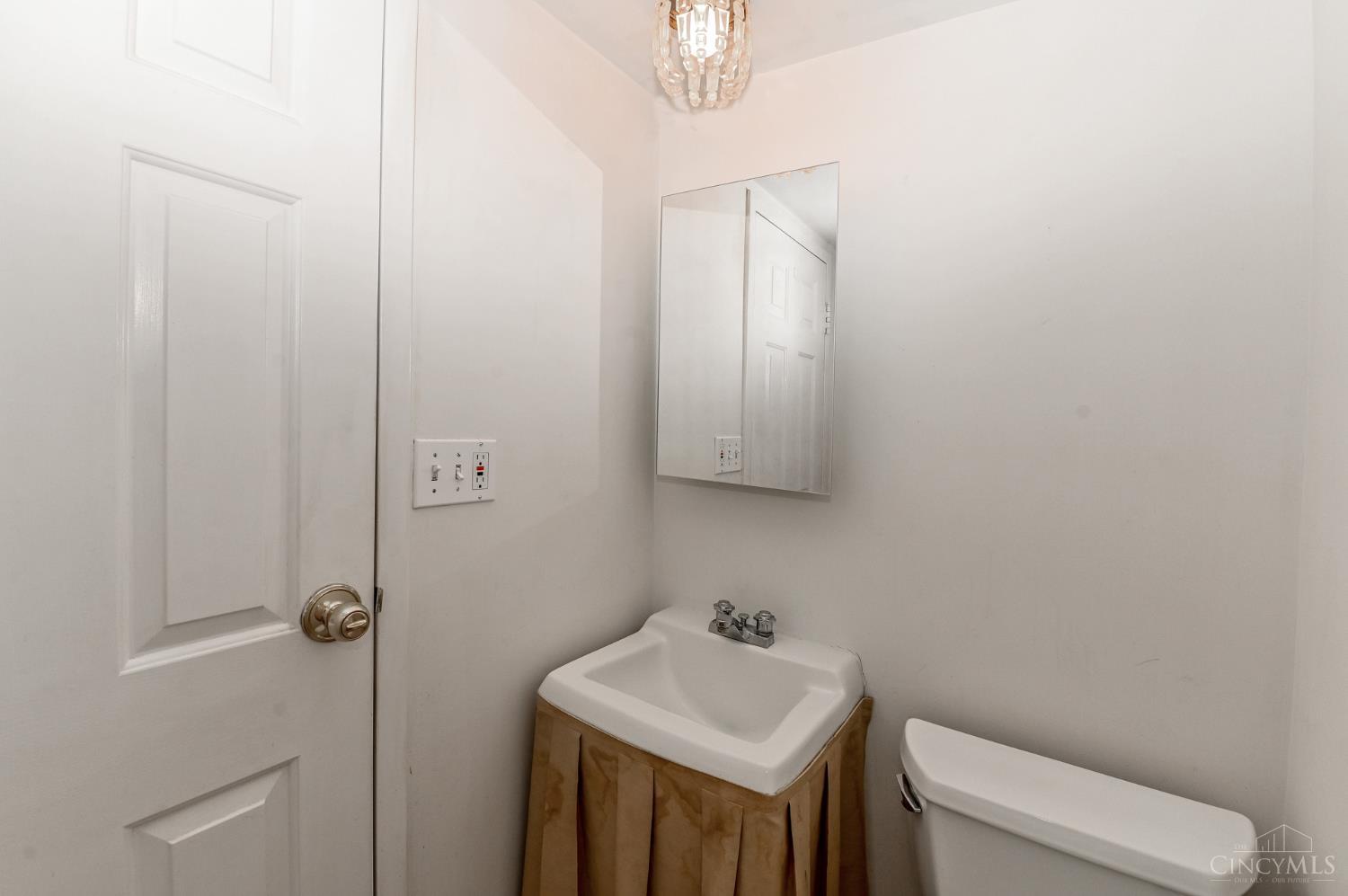 2444 Madison Road, Unit 1509 Cincinnati, OH 45208 - Photo 23 of 40