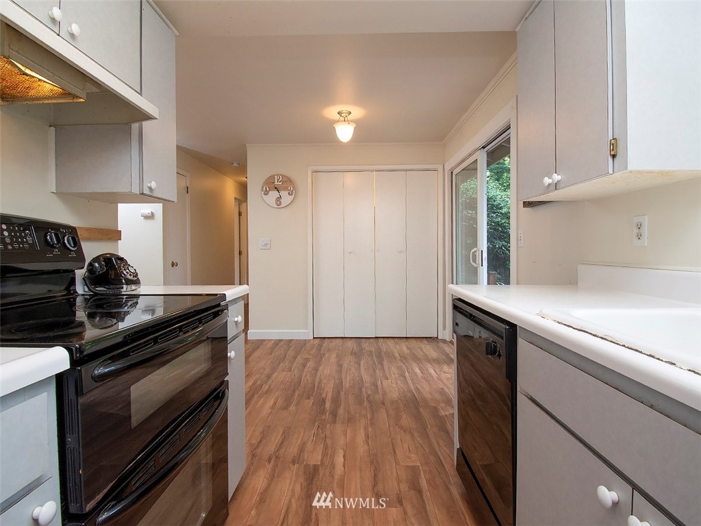 20005 95th Place Northeast Bothell, WA 98011 - Photo 7 of 20