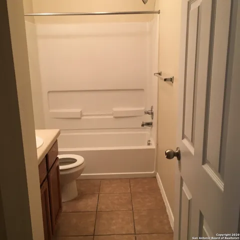$1,295 | 10610 Mathom Landing, Unit 2, Universal City, TX 78148