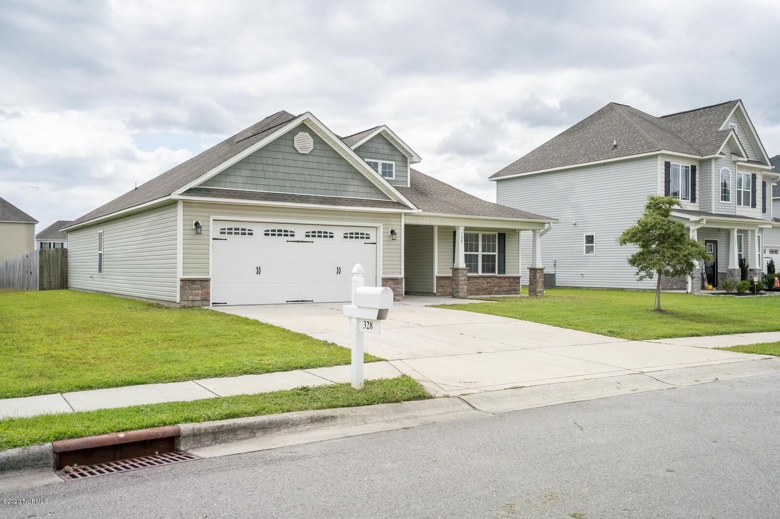 328 Merin Height Road Jacksonville, NC 28546 - Photo 3 of 32 01_328MerinHeight11_mls