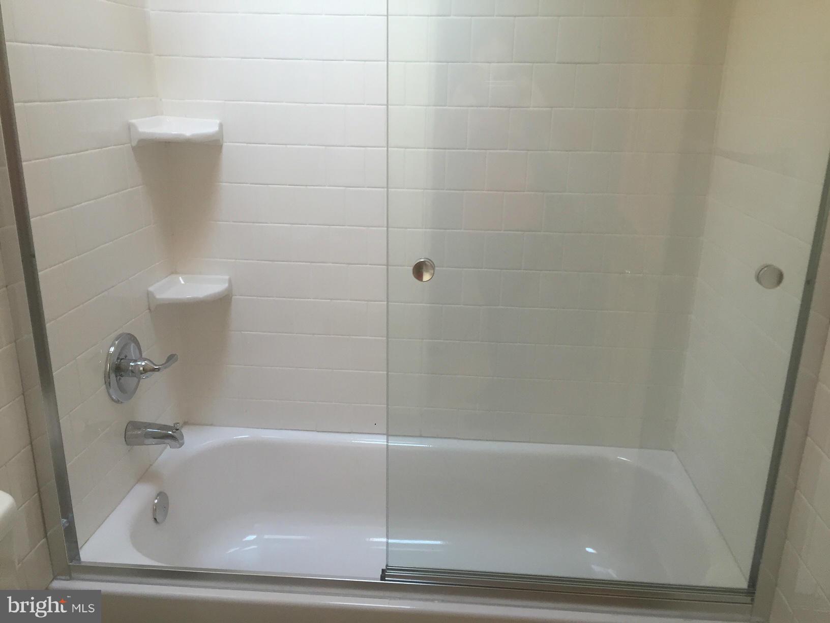 3510 Old York Road Baltimore, MD 21218 - Photo 17 of 20 Bath