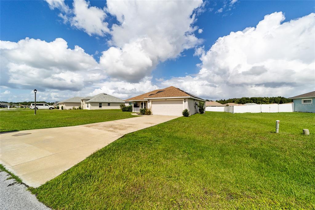 9197 Southeast 49th Avenue Road Ocala, FL 34480 - Photo 6 of 35